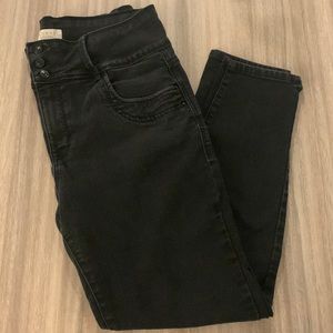 Women's Black Skinny Jeans